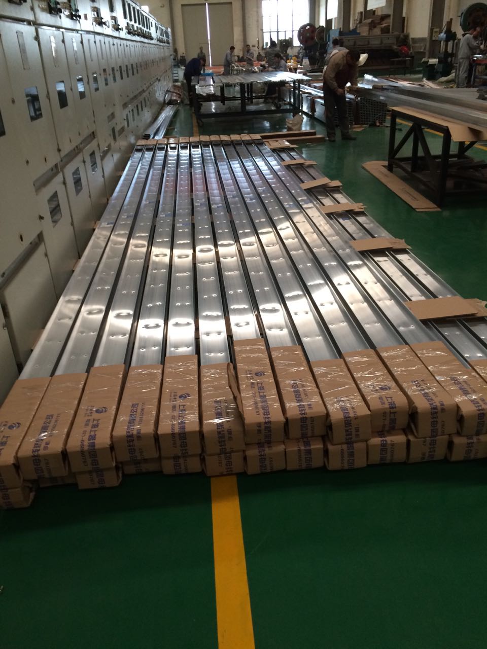 250A密集型母線槽-母線槽,密集型母線槽,低壓封閉母線,上海母線廠家 250A密集型母線槽-母線槽,密集型母線槽,低壓封閉母線,上海母線廠家